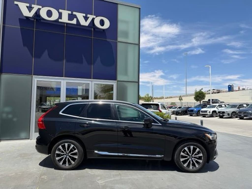 Used 2023 Volvo XC60 B5 AWD Plus Bright SUV