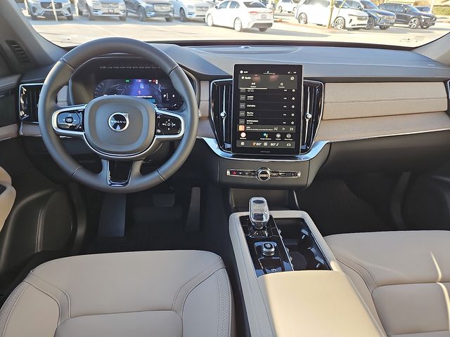 2026 Volvo XC90 Plus - Photo 15