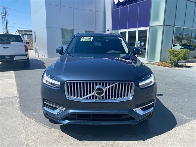 2025 Volvo XC90 Plus photo 2