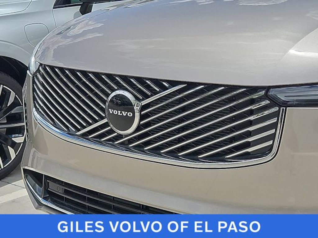 New 2026 Volvo XC90 plug-in hybrid T8 Core SUV