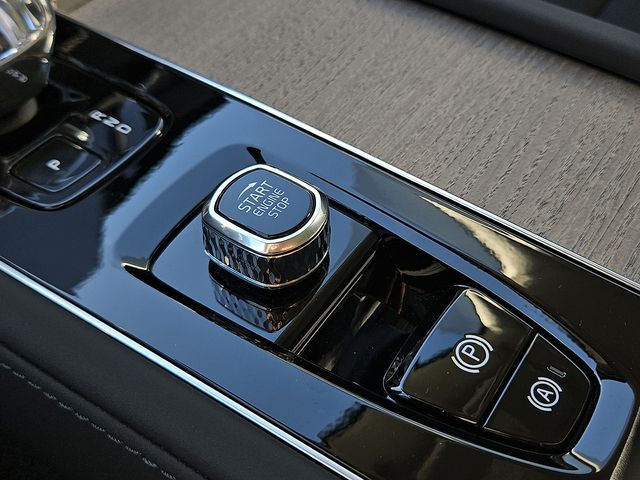 2026 Volvo XC90 Core - Photo 27