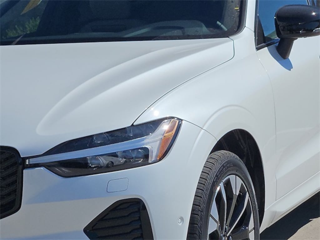 New 2026 Volvo XC60 B5 Plus SUV