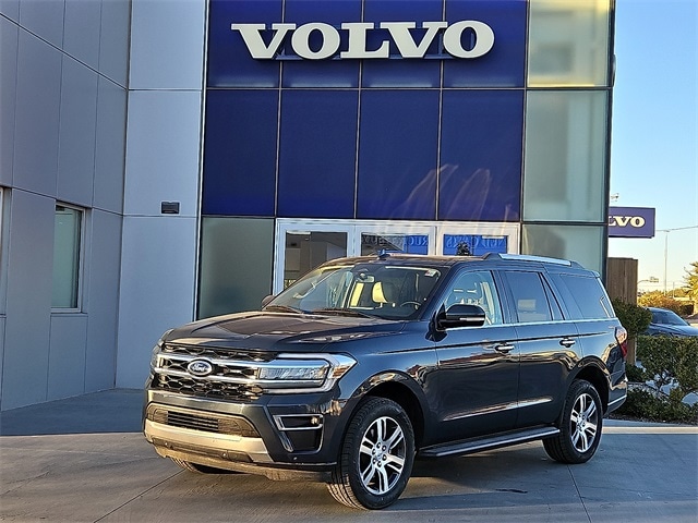 2024 Ford Expedition Limited's photo