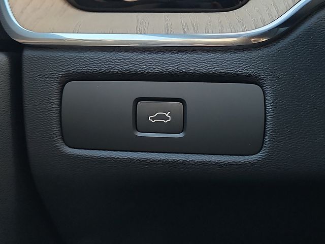 2026 Volvo XC60 Plus - Photo 19