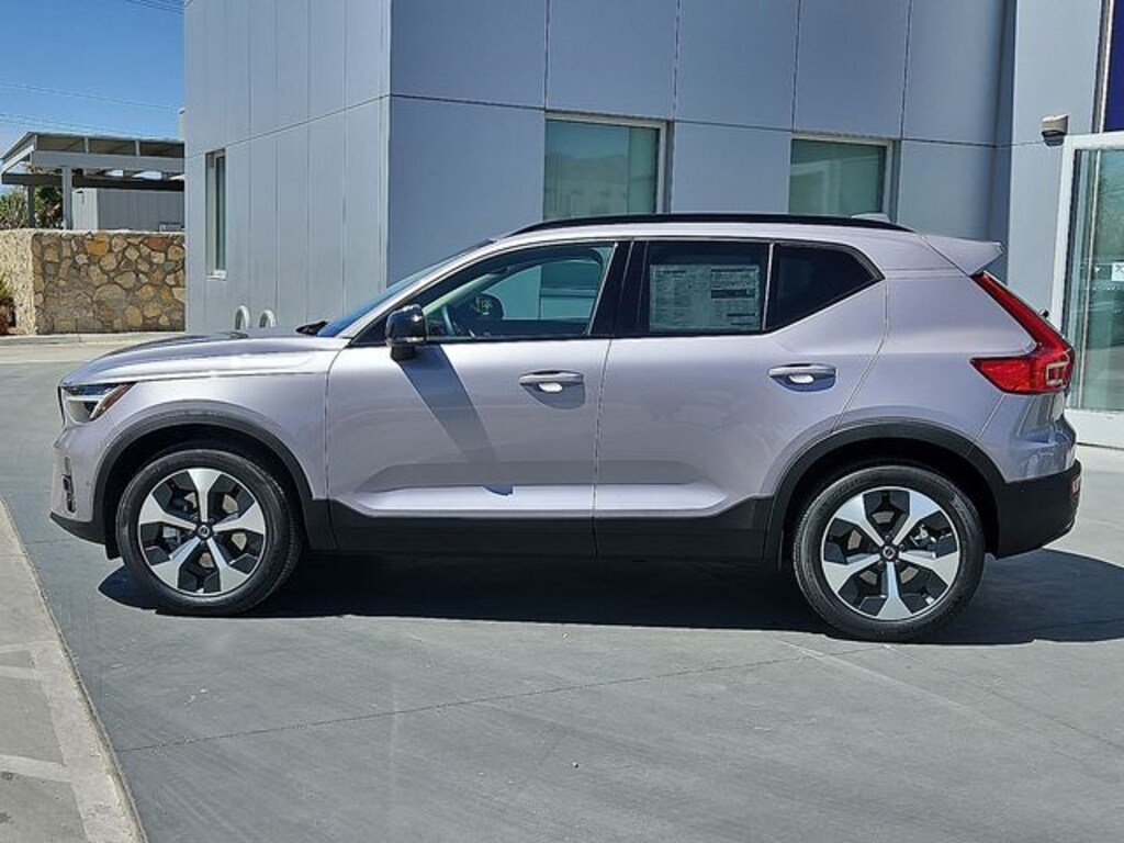 New 2026 Volvo XC40 B5 Plus SUV