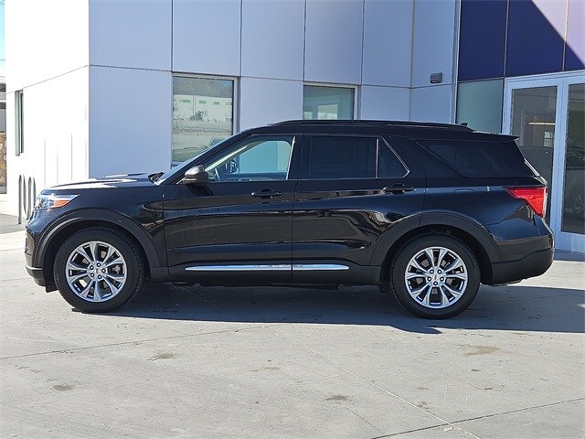 2021 Ford Explorer XLT photo 3