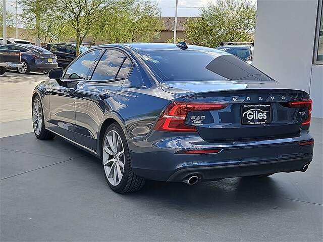2020 Volvo S60 T6 Momentum photo 4