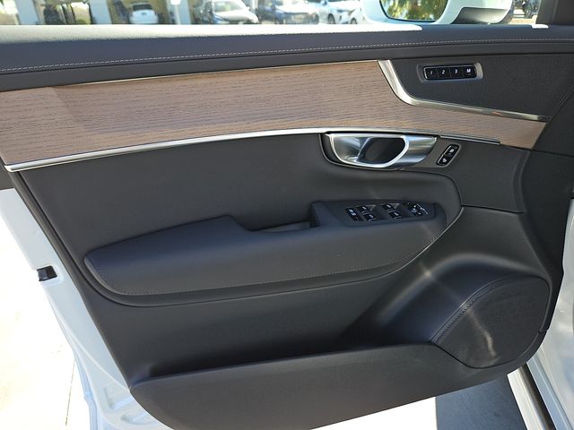 2026 Volvo XC90 Core - Photo 16