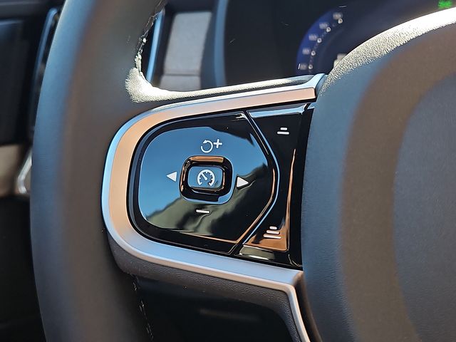 2026 Volvo XC90 Plus - Photo 20