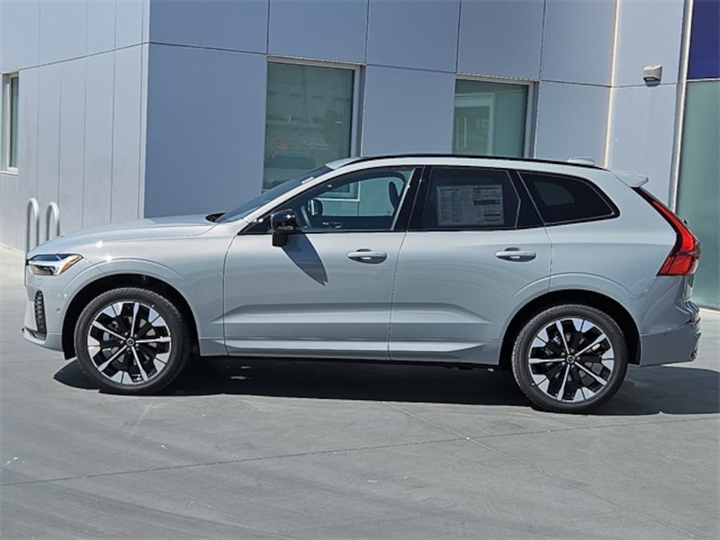 New 2026 Volvo XC60 B5 Plus SUV