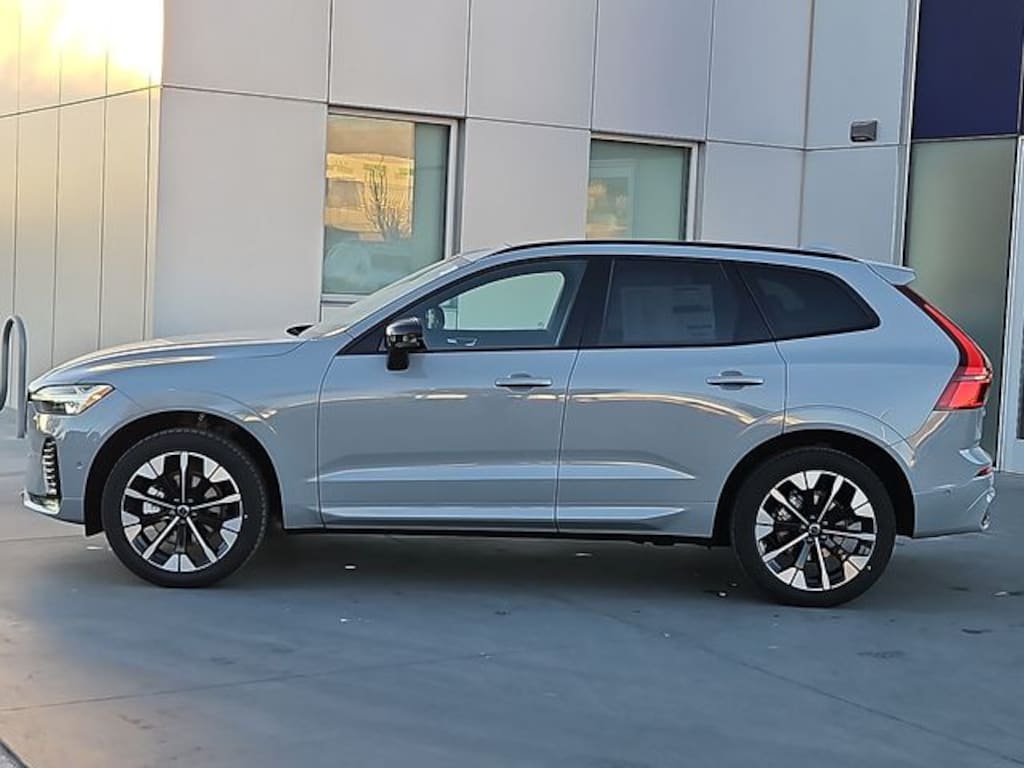 New 2026 Volvo XC60 B5 Plus SUV