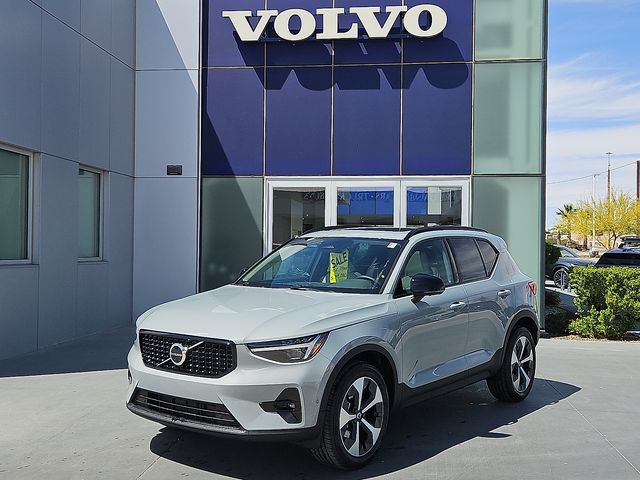 2026 Volvo XC40 B5 Plus Dark AWD's photo