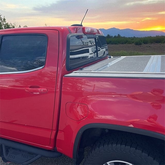 2019 Chevrolet Colorado LT photo 3