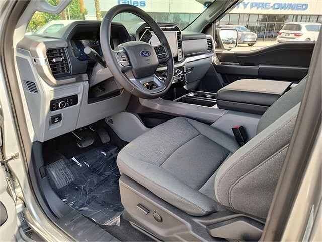 2024 Ford F-150 XLT photo 2