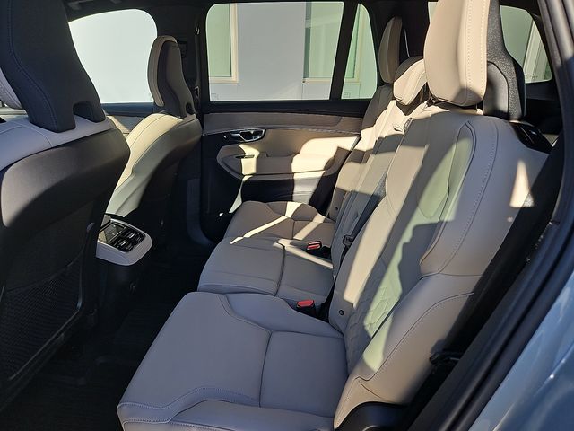 2026 Volvo XC90 Plus - Photo 14