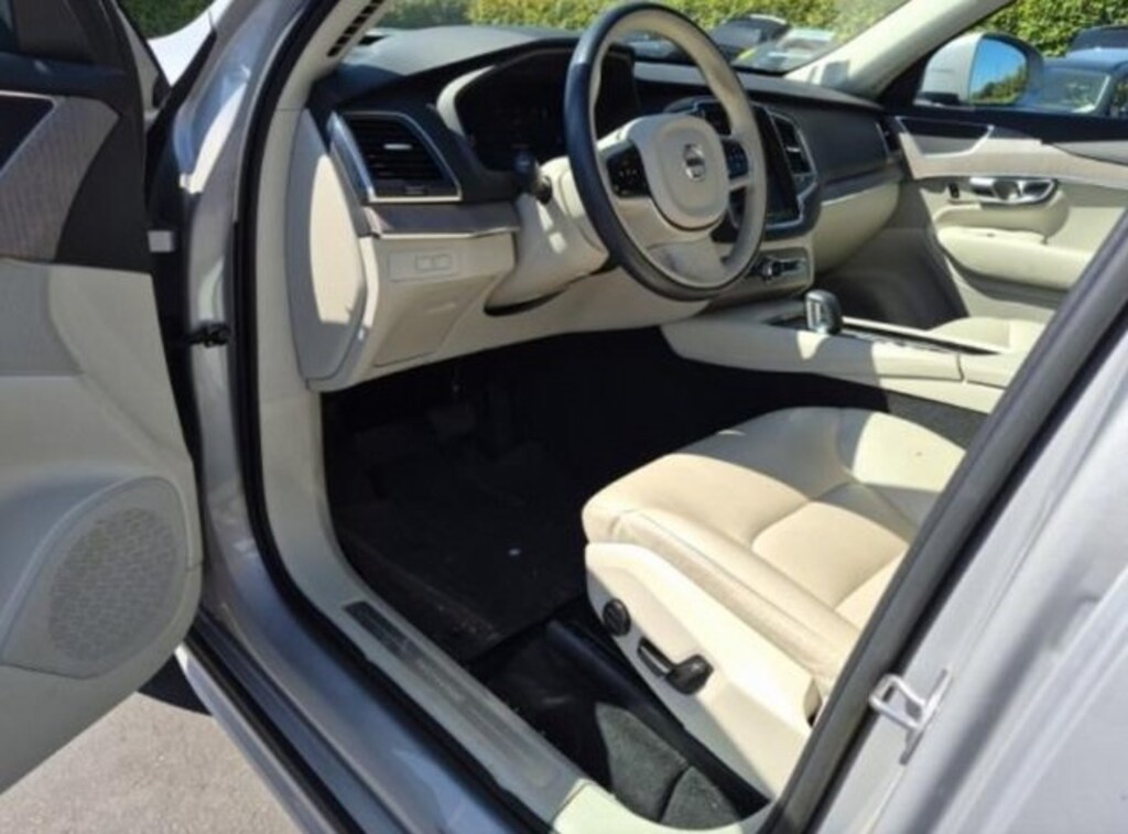 Used 2023 Volvo XC90 Recharge Plug-In Hybrid Core Bright 7-Seater SUV