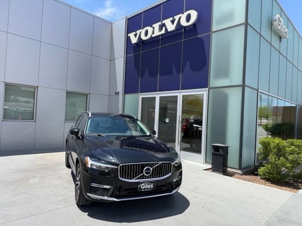 Used 2023 Volvo XC60 B5 AWD Plus Bright SUV