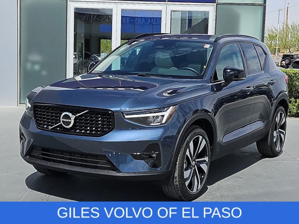 Used 2026 Volvo XC40 B5 Plus SUV