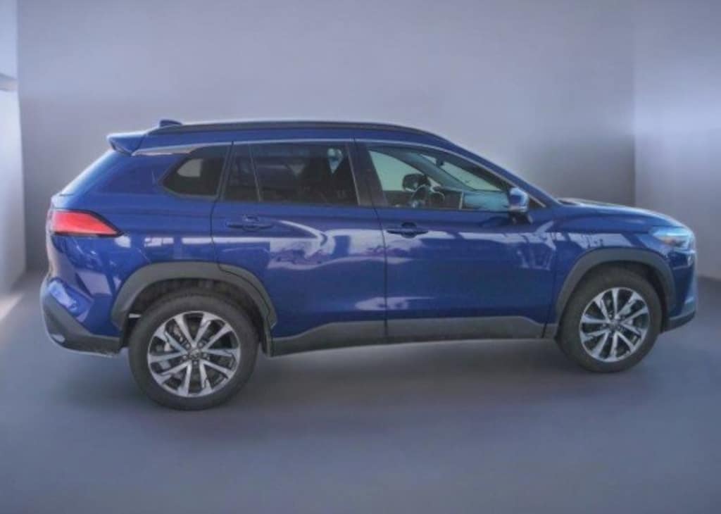 Used 2024 Toyota Corolla Cross XLE SUV