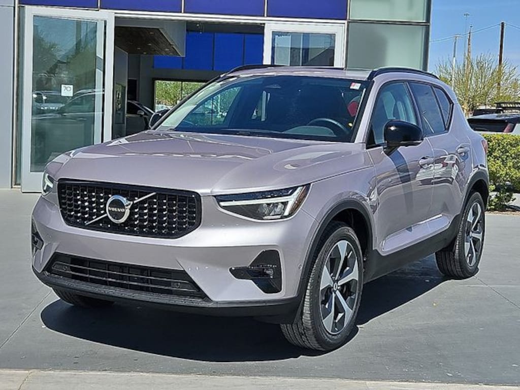 New 2026 Volvo XC40 B5 Plus SUV