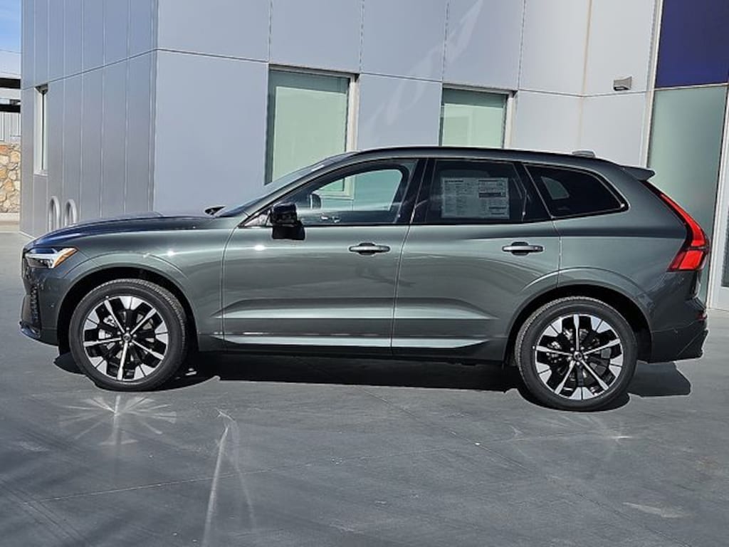 New 2026 Volvo XC60 B5 Plus SUV