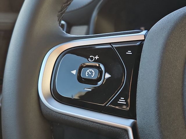 2026 Volvo XC90 Plus - Photo 20
