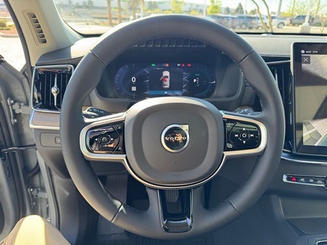 2025 Volvo XC90 Plus - Photo 20