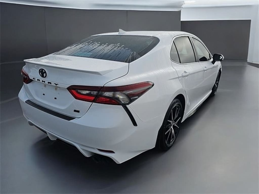 Used 2024 Toyota Camry SE Sedan