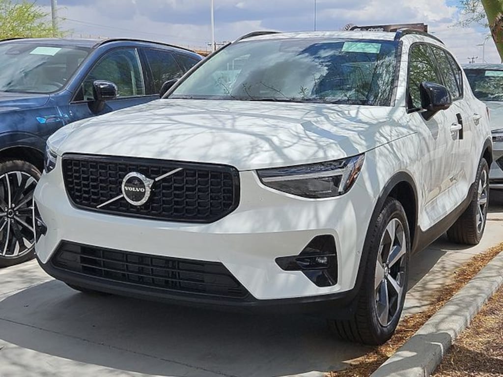 New 2026 Volvo XC40 B4 Plus SUV