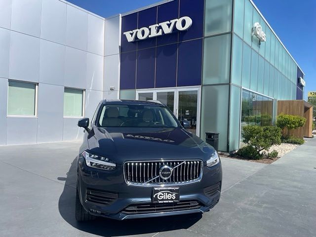 Used 2021 Volvo XC90 T6 Momentum 7 Passenger