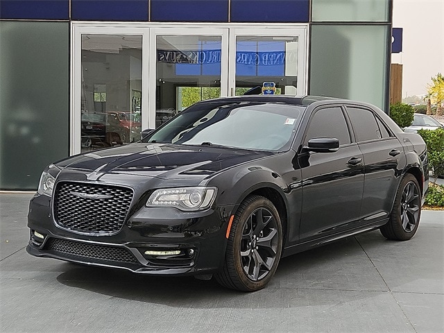 Used 2023 Chrysler 300 Touring L with VIN 2C3CCADG9PH595989 for sale in El Paso, TX