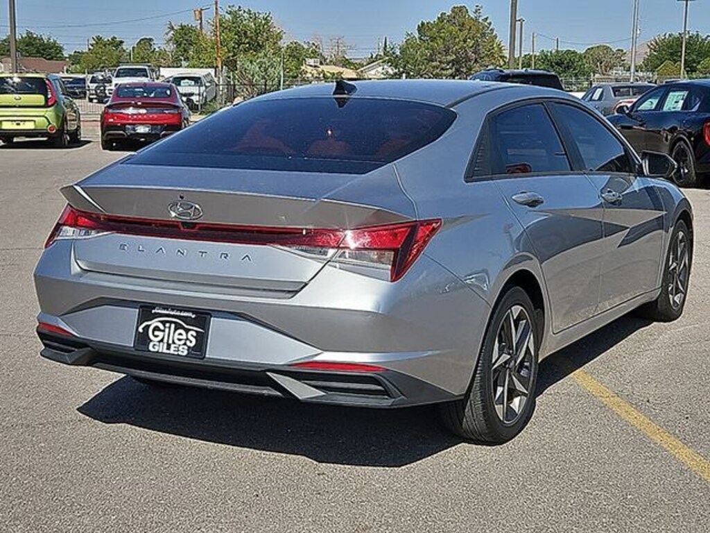 Used 2023 Hyundai Elantra SEL Sedan