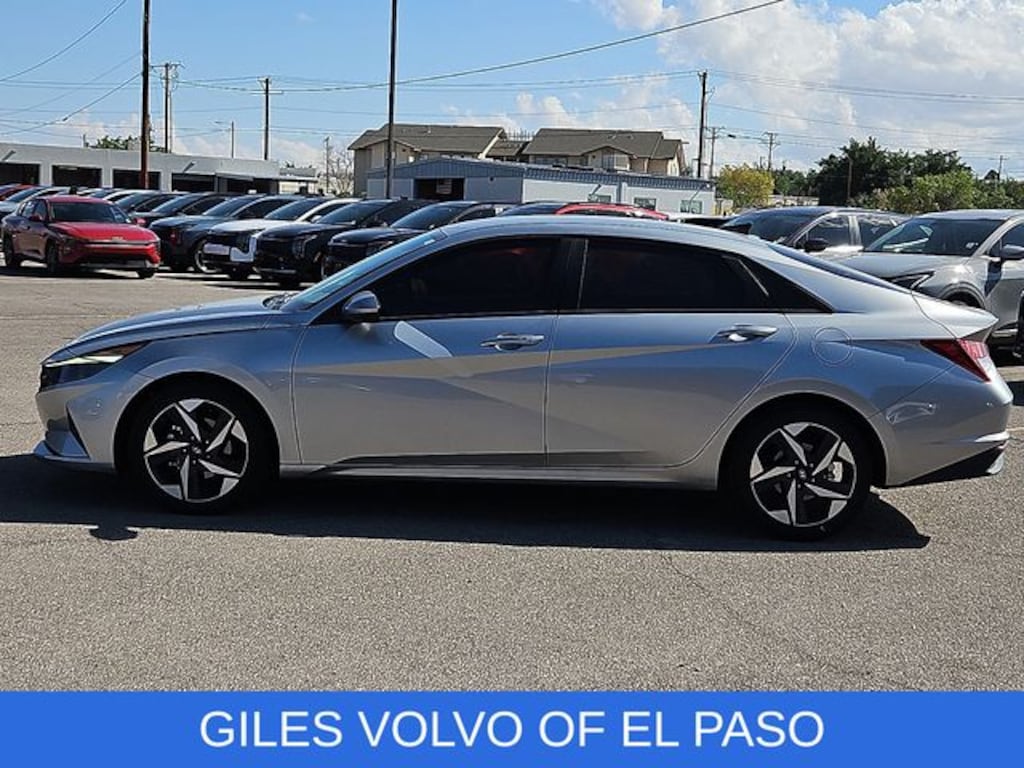 Used 2023 Hyundai Elantra SEL Sedan