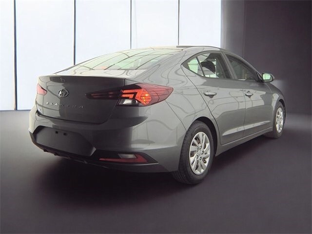 2019 Hyundai Elantra SE photo 2