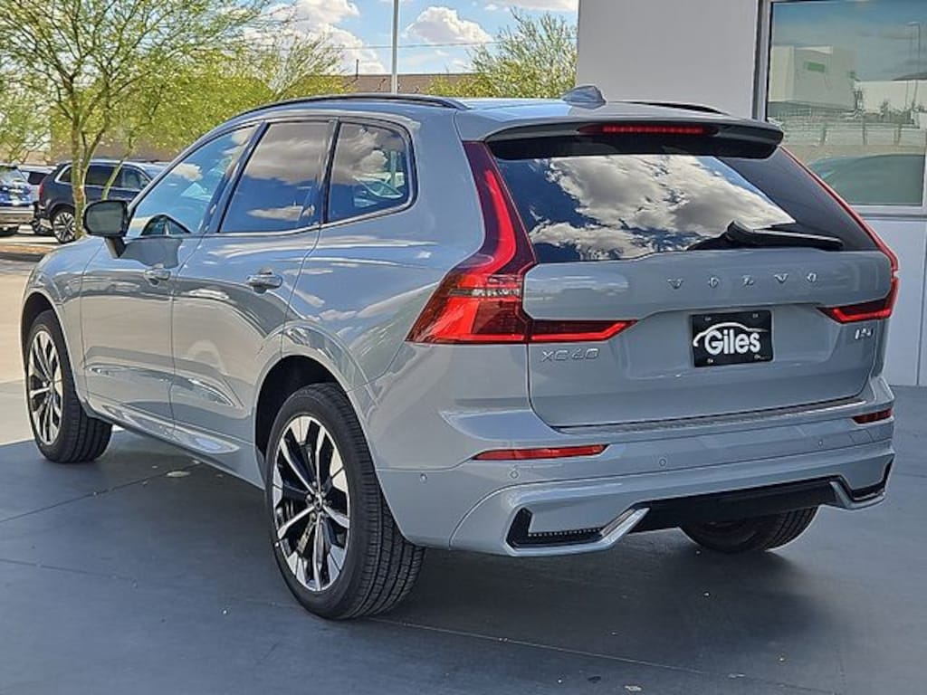New 2026 Volvo XC60 B5 Plus SUV