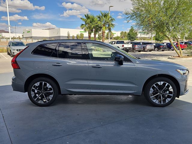 2026 Volvo XC60 Plus - Photo 7