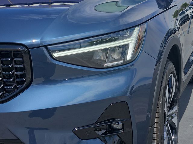 2026 Volvo XC40 Plus - Photo 9