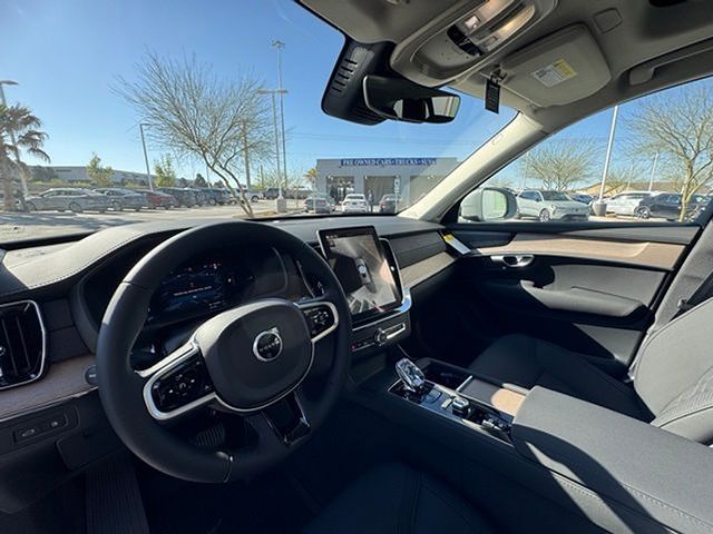 2025 Volvo XC90 Plus - Photo 19