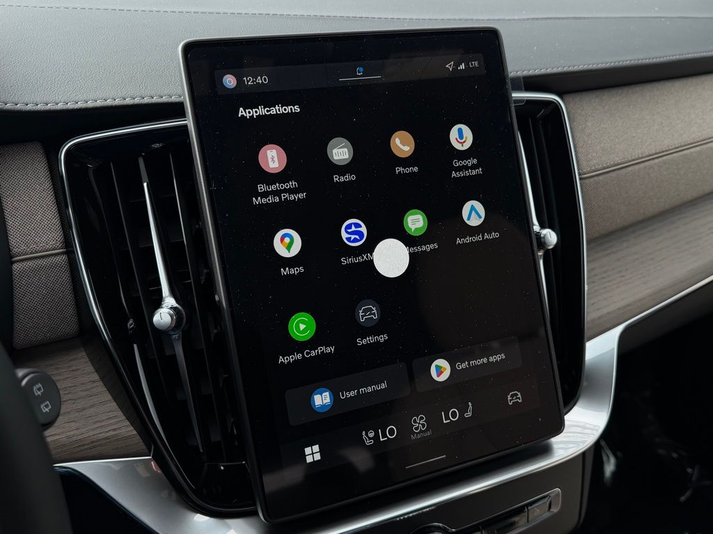 2026 Volvo XC90 Plus - Photo 20