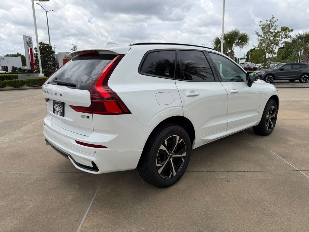 2026 Volvo XC60 Core - Photo 5