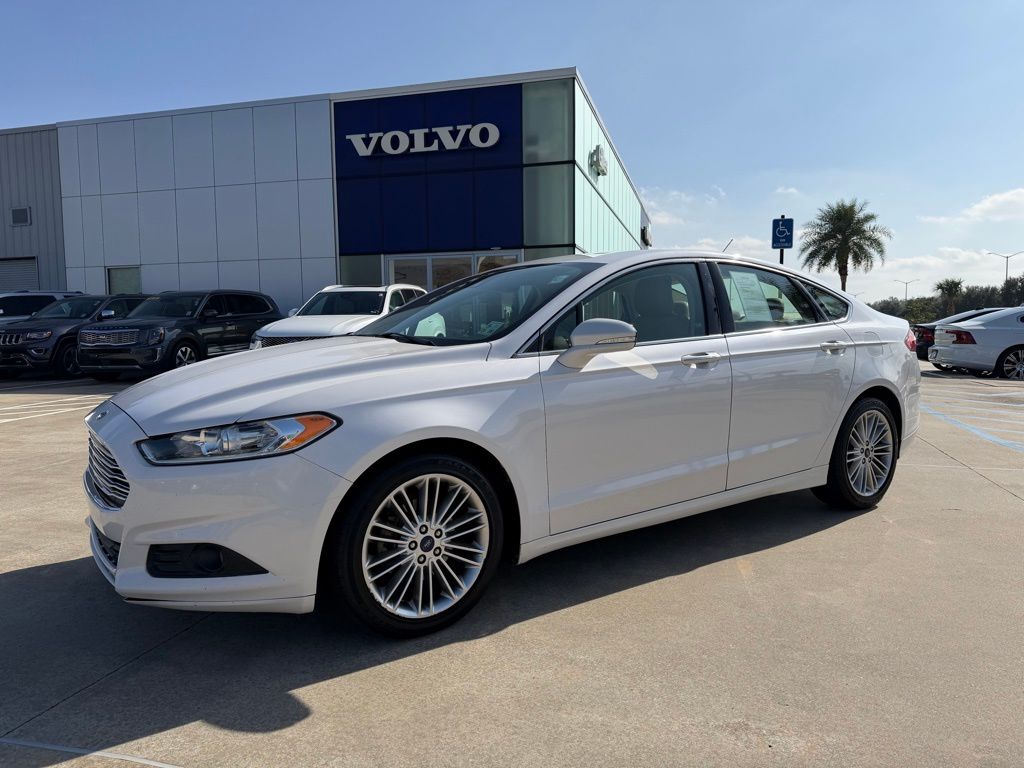 2014 Ford Fusion SE's photo