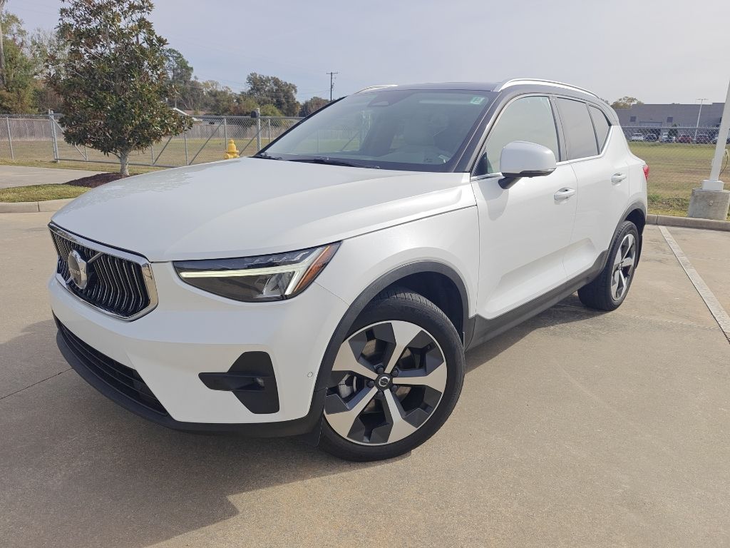 2023 Volvo XC40 Plus