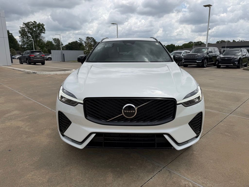 2026 Volvo XC60 Core - Photo 9
