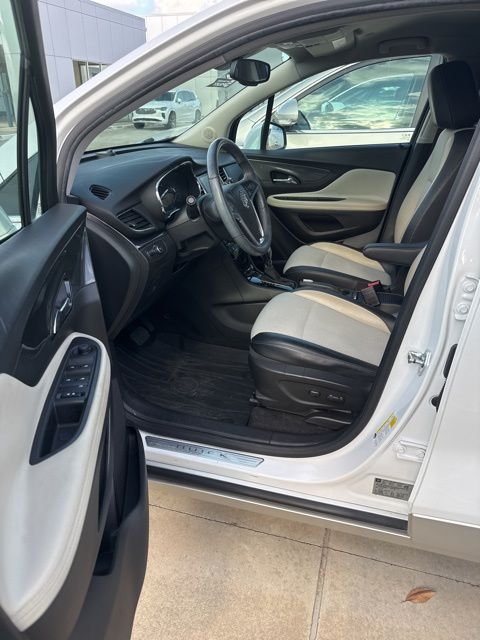 2018 Buick Encore Preferred photo 2