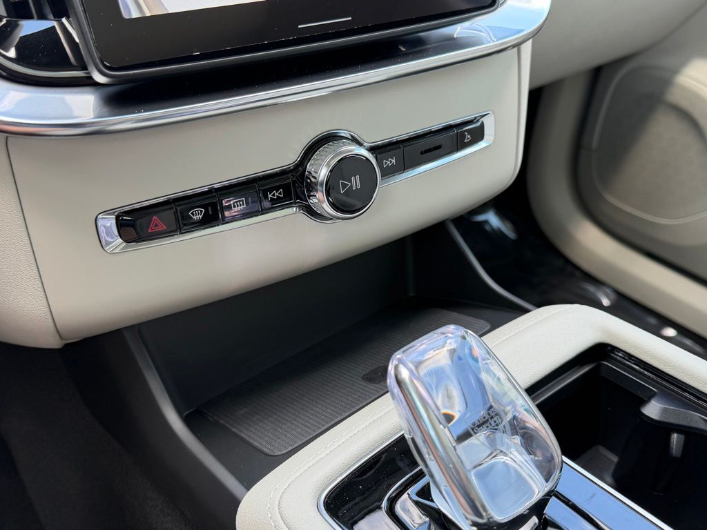 2026 Volvo XC90 Ultra - Photo 22