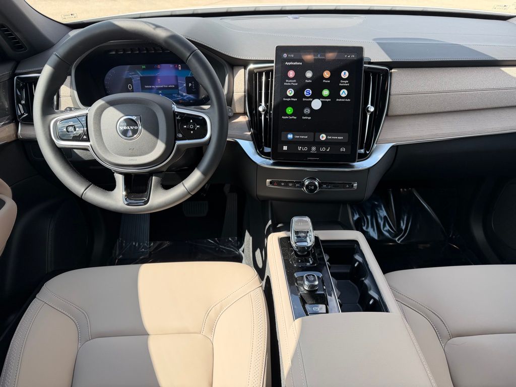 2026 Volvo XC90 Plus - Photo 16