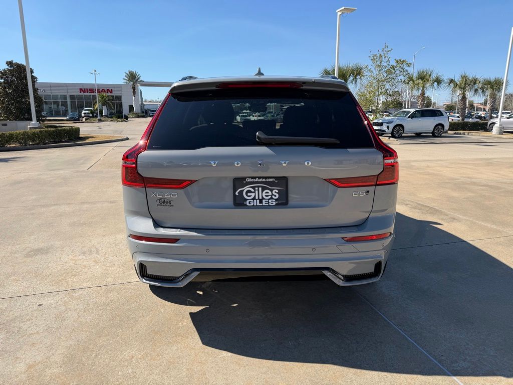 2026 Volvo XC60 Plus - Photo 4