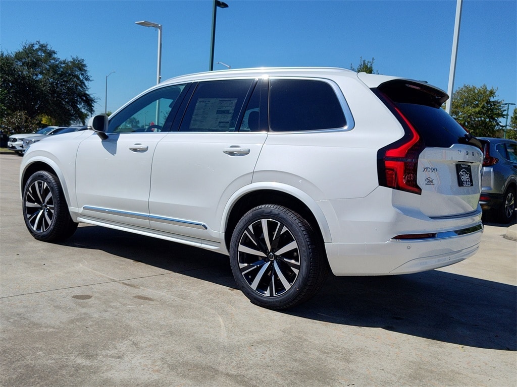 New 2026 Volvo XC90 B5 Core SUV