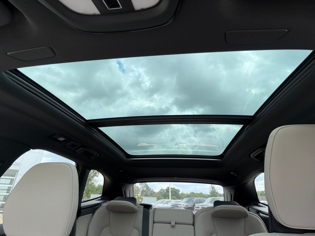 2026 Volvo XC60 Core - Photo 24