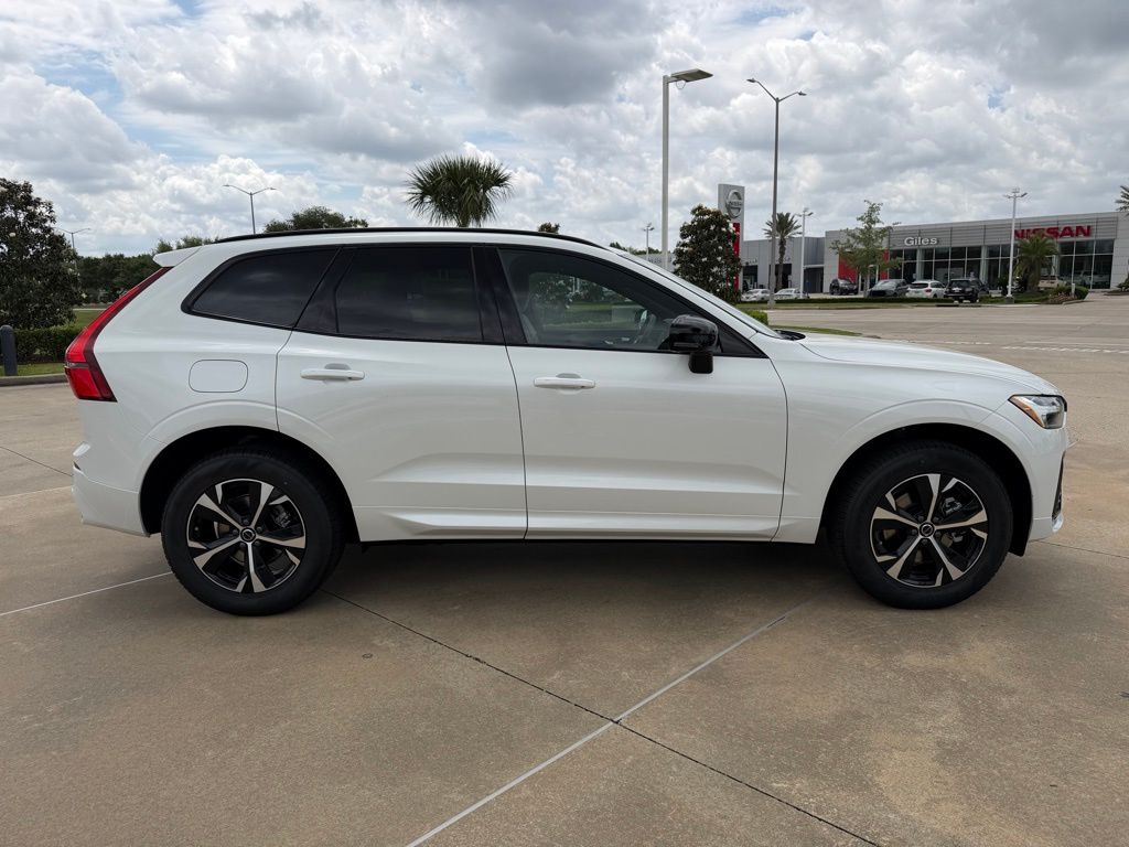 2026 Volvo XC60 Core - Photo 6